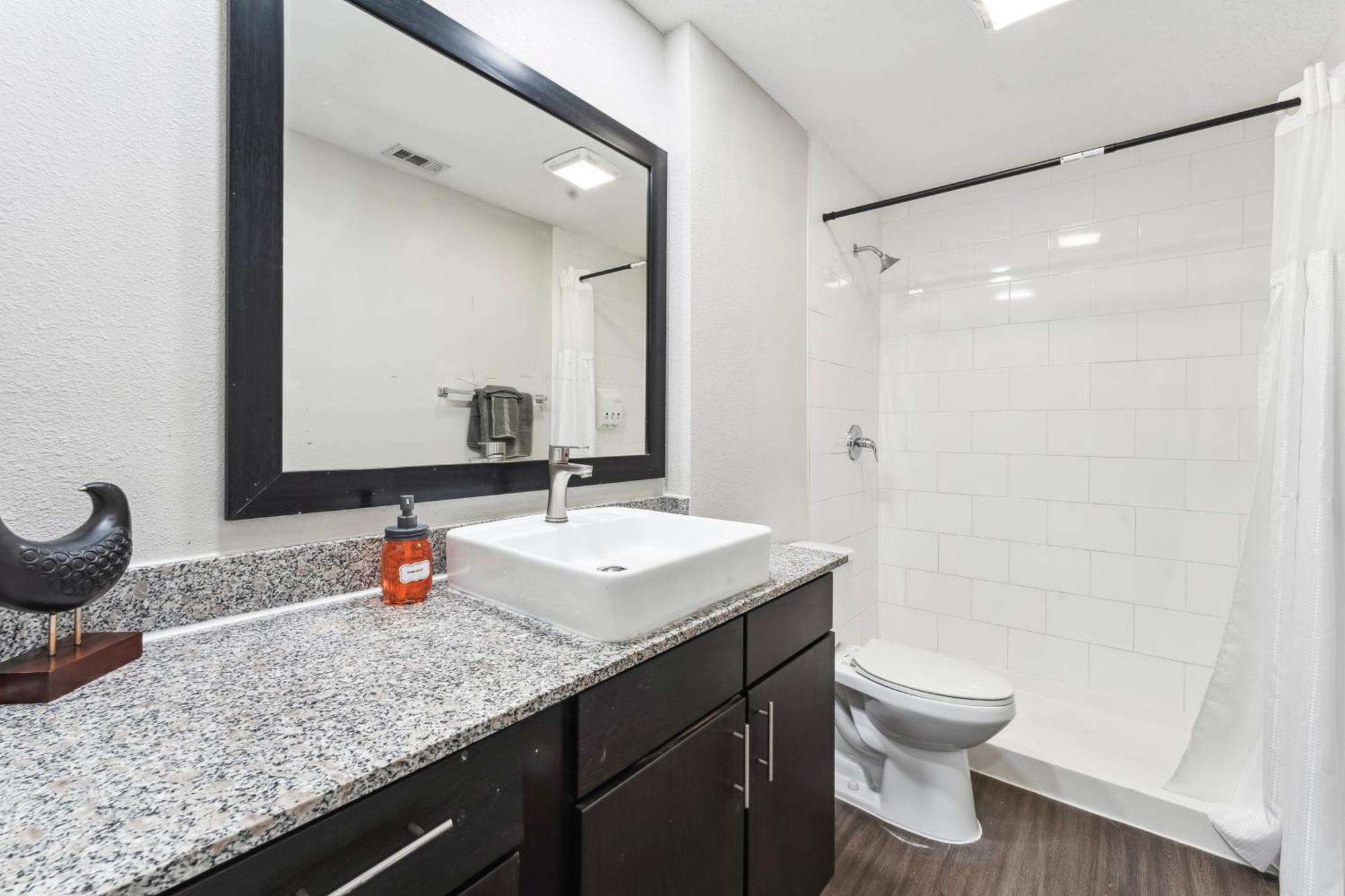 Economy King Bed Suites W Pool, Next To Downtown Austin Eksteriør billede